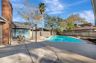 15806 Larkfield Dr, Houston, TX 77059 - Photo 40