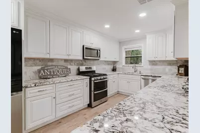 3438 Princeton Drive, Irving, TX 75062 - Photo 2