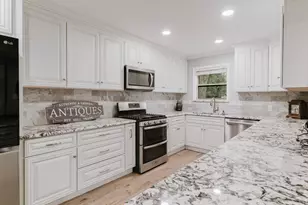 3438 Princeton Dr, Irving, TX 75062 - Photo 2