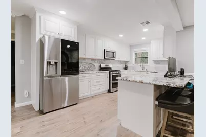 3438 Princeton Drive, Irving, TX 75062 - Photo 4