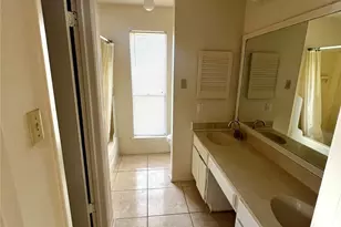 2406 Farriers Bend Dr, Friendswood, TX 77546 - Photo 10