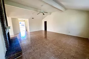 2406 Farriers Bend Dr, Friendswood, TX 77546 - Photo 4