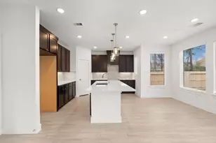 7647 Swooping Swallow Ln, Katy, TX 77493 - Photo 4
