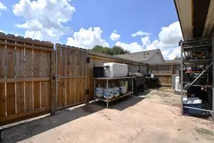 9458 Neuens Rd, Houston, TX 77080 - Photo 4