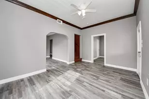 837 Fowlkes St, Sealy, TX 77474 - Photo 4