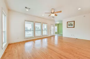 5723 Stewart Ave, Galveston, TX 77551 - Photo 14