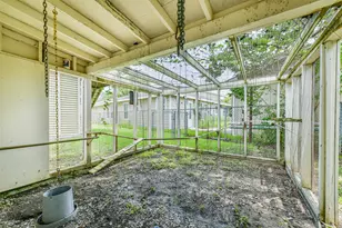 5723 Stewart Ave, Galveston, TX 77551 - Photo 36