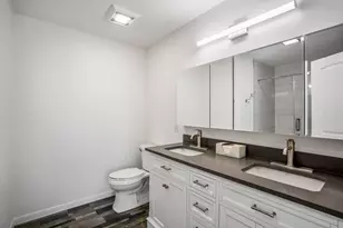 4020 Roseland St, Houston, TX 77006 - Photo 8