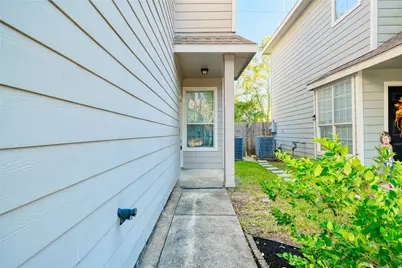 2831 Hackamore Hollow Lane, Houston, TX 77014 - Photo 4