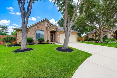 226 Rolling Springs Lane, Dickinson, TX 77539 - Photo 2