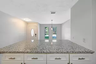 55 Dew Fall Ct Ct, The Woodlands, TX 77380 - Photo 6