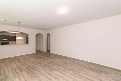 8618 Doris Oaks Circle, Houston, TX 77028 - Photo 2