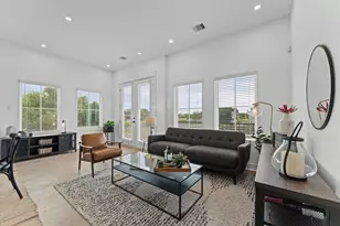 3013 Jensen Spgs Ln, Houston, TX 77026 - Photo 1