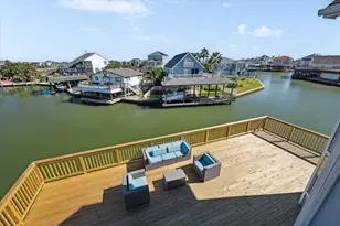 210 Easterly, Tiki Island, TX 77554 - Photo 26