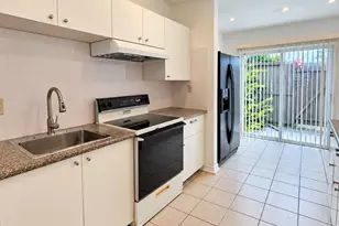 9616 Long Point Rd, Houston, TX 77055 - Photo 4