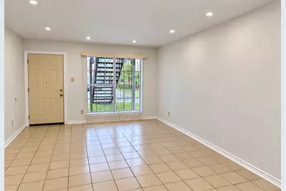 9616 Long Point Road #63, Houston, TX 77055 - Photo 2