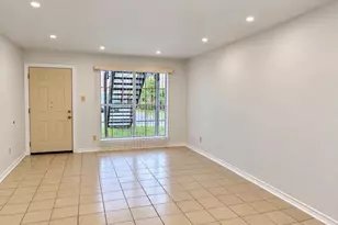 9616 Long Point Rd, Houston, TX 77055 - Photo 2