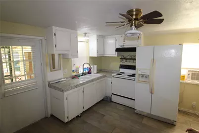 300 Yancey Big Drink, Shepherd, TX 77371 - Photo 6