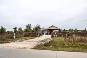905 Rd 5500, Cleveland, TX 77327 - Photo 2