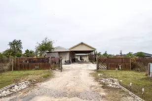 905 Rd 5500, Cleveland, TX 77327 - Photo 1