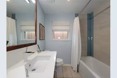 6550 Cindy Lane, Houston, TX 77008 - Photo 18