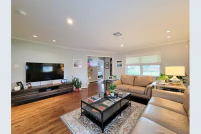 6550 Cindy Lane, Houston, TX 77008 - Photo 4