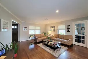 6550 Cindy Ln, Houston, TX 77008 - Photo 6