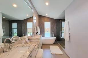 6550 Cindy Ln, Houston, TX 77008 - Photo 22
