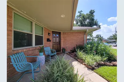 6550 Cindy Lane, Houston, TX 77008 - Photo 2