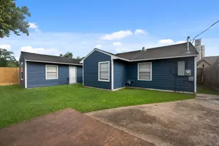 6421 Teluco St, Houston, TX 77055 - Photo 16