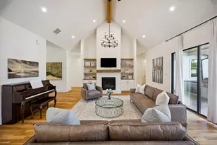 9333 Spring Branch Dr, Houston, TX 77080 - Photo 8