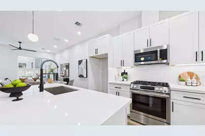 5032 Creekmont Drive, Houston, TX 77091 - Photo 14