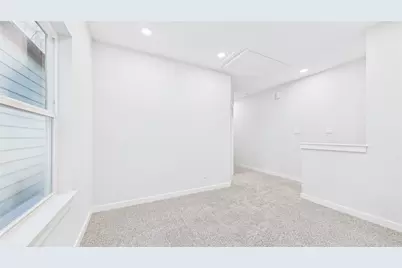 5032 Creekmont Drive, Houston, TX 77091 - Photo 24