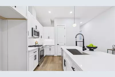 5032 Creekmont Drive, Houston, TX 77091 - Photo 22