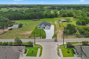 1874 Burleson, Brenham, TX 77833 - Photo 30