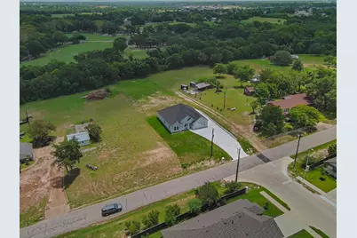 1874 Burleson, Brenham, TX 77833 - Photo 34