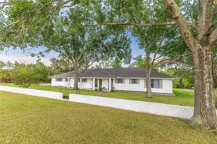 145 Camilla Cir, Bellville, TX 77418 - Photo 2