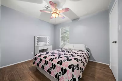 2142 Parkdale Drive, Houston, TX 77339 - Photo 20