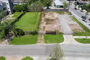 1701 N Durham Dr, Houston, TX 77008 - Photo 2