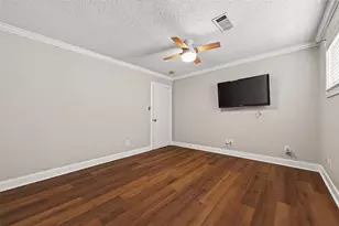 4727 Merwin St, Houston, TX 77027 - Photo 32