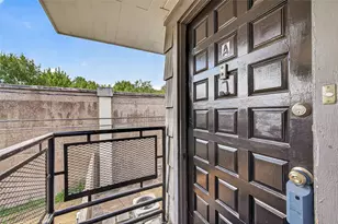 4727 Merwin St, Houston, TX 77027 - Photo 12