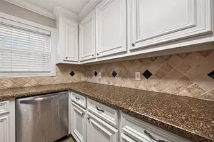 4727 Merwin St, Houston, TX 77027 - Photo 22
