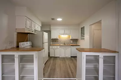 565 25th Street, Beaumont, TX 77706 - Photo 8