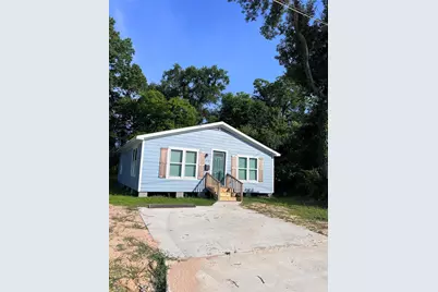 214 S San Jacinto Avenue, Cleveland, TX 77327 - Photo 1