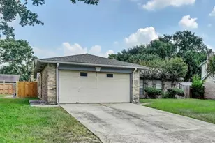 8406 Daycoach Ln, Houston, TX 77064 - Photo 2