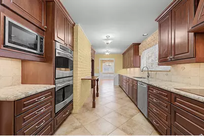 10103 Olympia Drive, Houston, TX 77042 - Photo 10