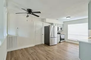 6527 Zapata Dr, Houston, TX 77083 - Photo 10