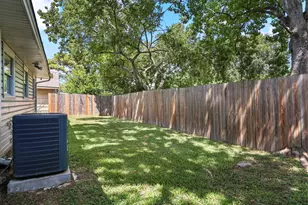1711 Beusch Dr, Pasadena, TX 77502 - Photo 30