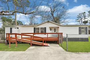 9586 Darkwood St, Willis, TX 77318 - Photo 4