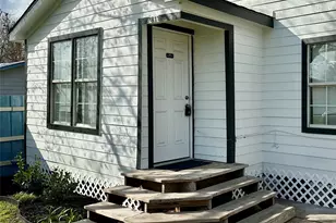 7811 St Louis St, Houston, TX 77028 - Photo 2